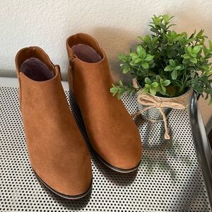 Girls’ Cat & Jack Cognac Booties